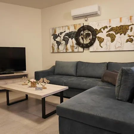Appartement Theo & Ms Luxurious Apt *