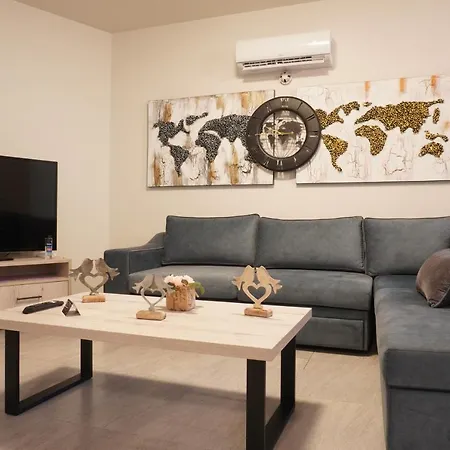 Theo & Ms Luxurious Apt * Kos-stad